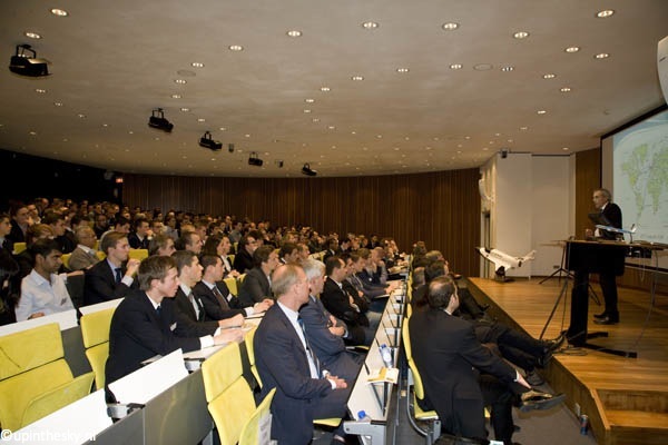 AKCD_KLM_3