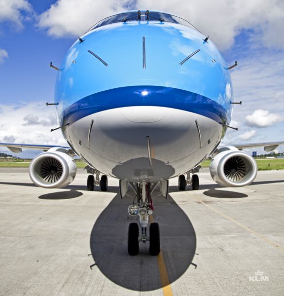 KLM_Embraer_190_2