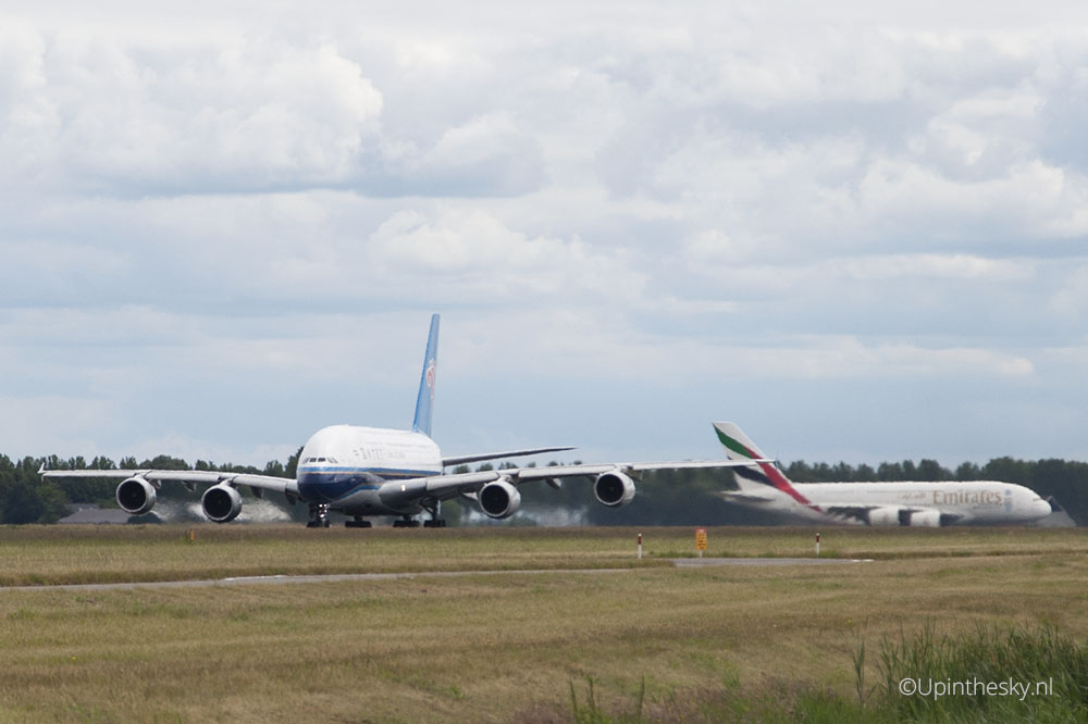 China_Southern_A380_Emirates_Schiphol_4