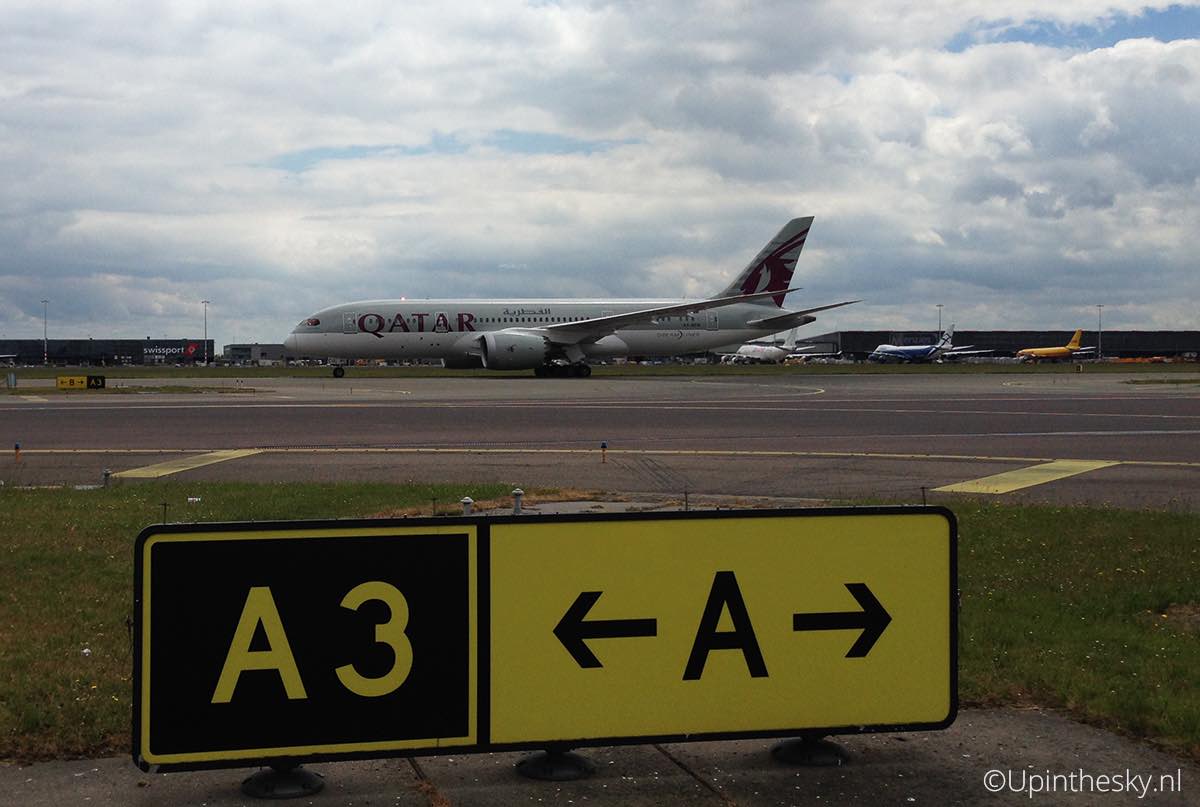 Qatar_787_Schiphol_Inaugurele_vlucht