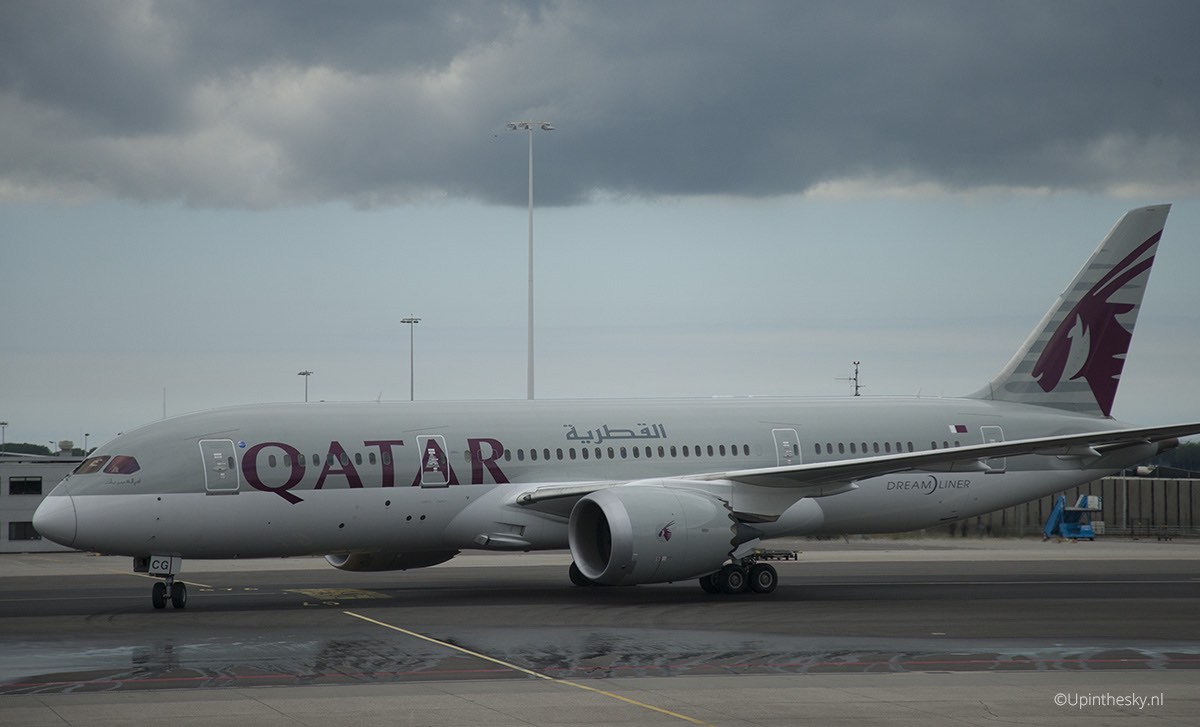 Qatar_787_Schiphol_Inaugurele_vlucht_3