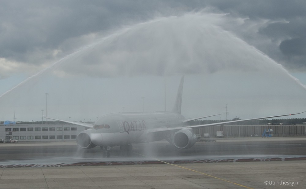Qatar_787_Schiphol_Inaugurele_vlucht_5
