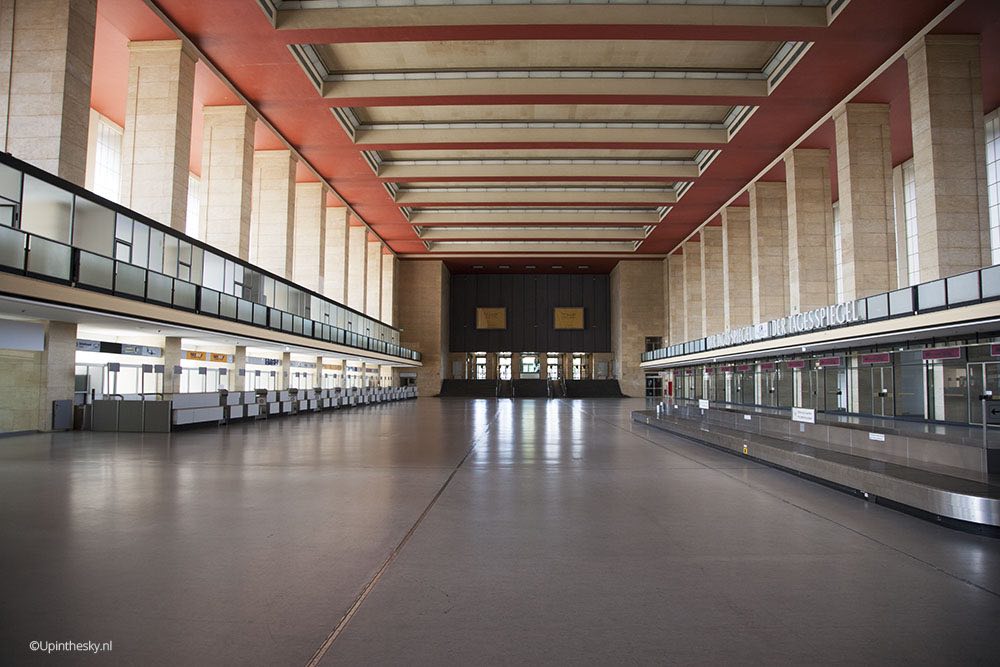 Tempelhof_Vertrekhal_1