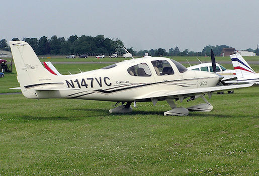 Cirrus landt veilig dankzij parachute