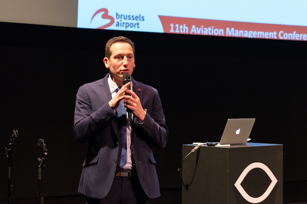 Piet Demunter vertelt over de impact van airline business models op de infrastructuur van de Brusselse luchthaven Zaventem. ©Daan van der Heijden