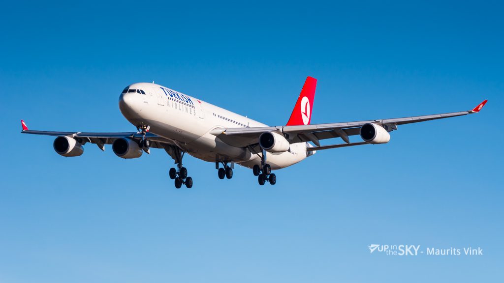 Turkish Airlines A340 beschadigd na botsing op Atatürk
