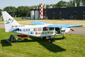 Het ambulancevliegtuig van de Hoogvliegers © Leonard van den Broek