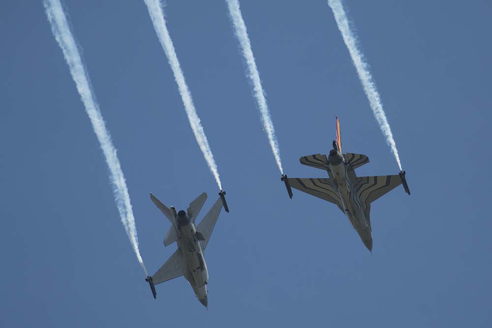 Twee Belgische F16's (c) Remco de Wit