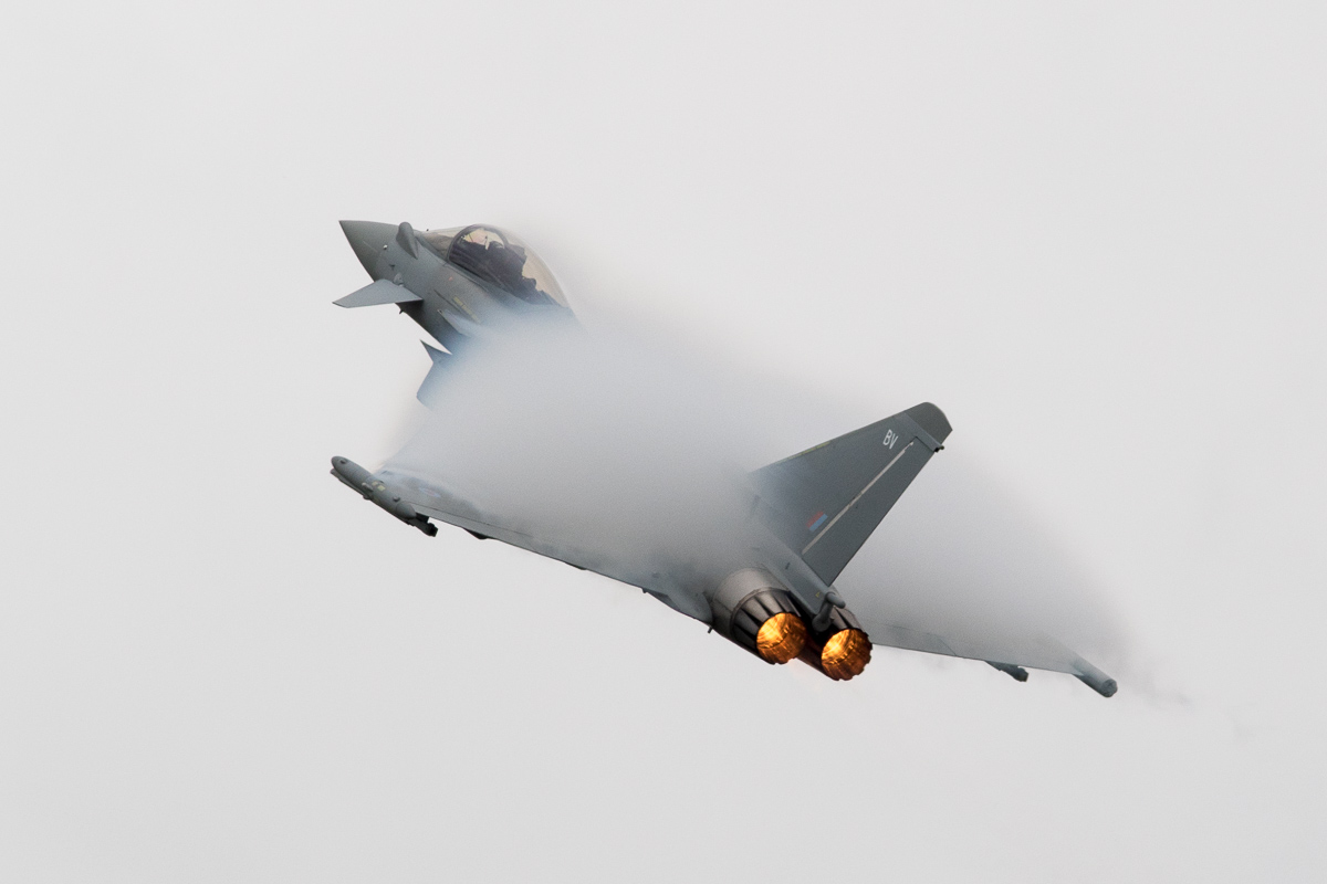 Een Eurofighter Typhoon van de Royal Air Force © Leonard van den Broek