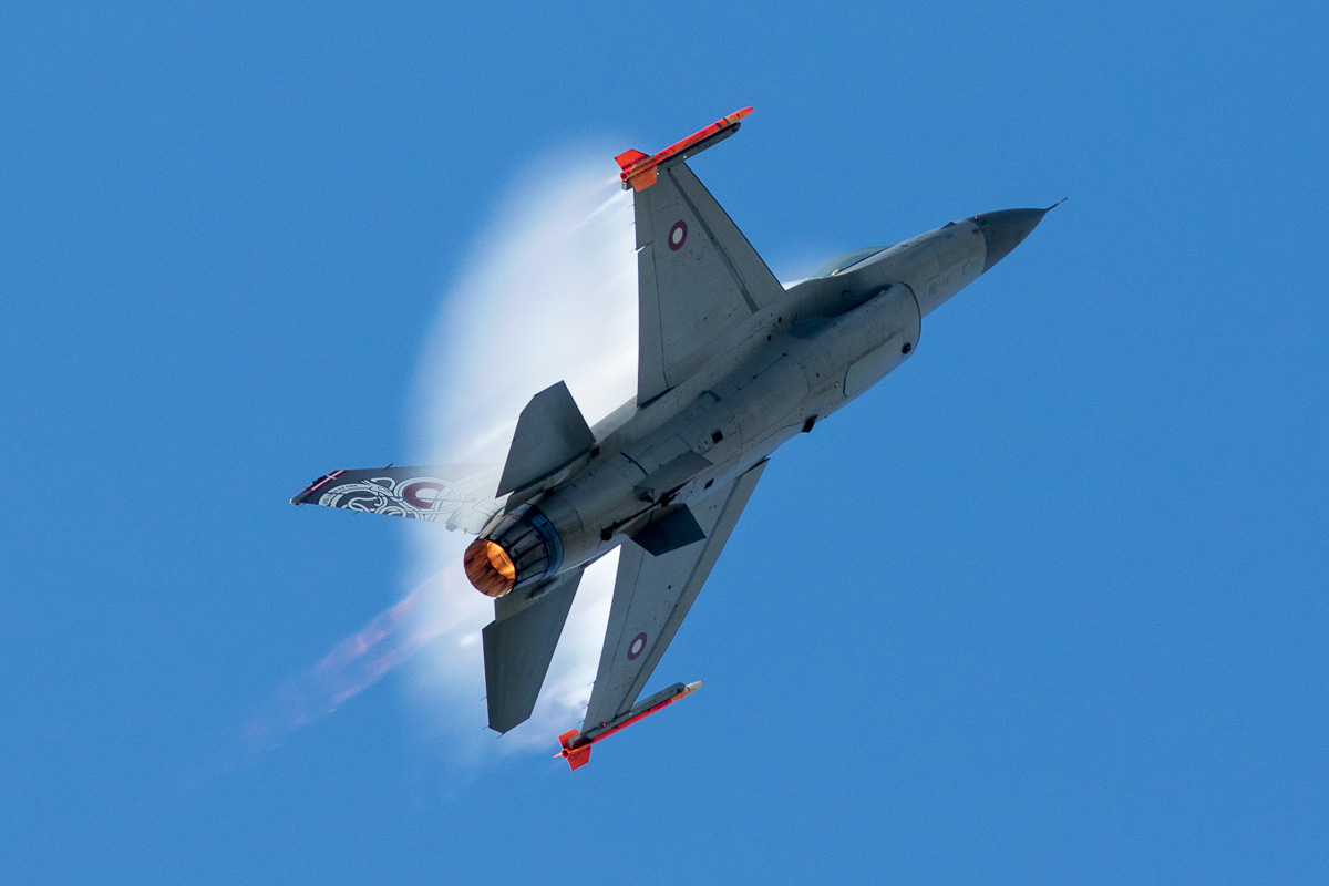 F-16AM van de Deense luchtmacht © Leonard van den Broek