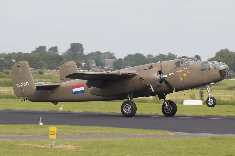 B-25 Mitchell oefent deze week rondom vliegbasis Woensdrecht