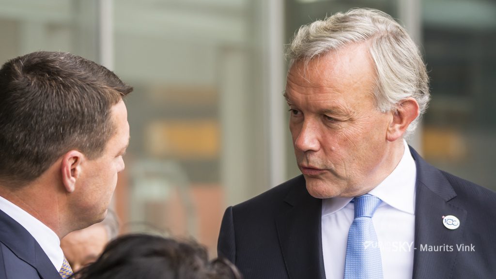 Jos Nijhuis met Pieter Elbers.