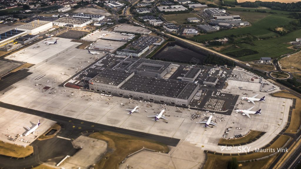 Vlucht FedEx wijkt uit naar Amsterdam