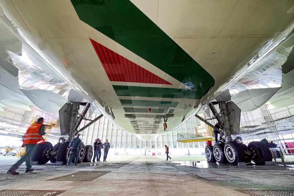 Deadline verkoop Alitalia met half jaar verlengd