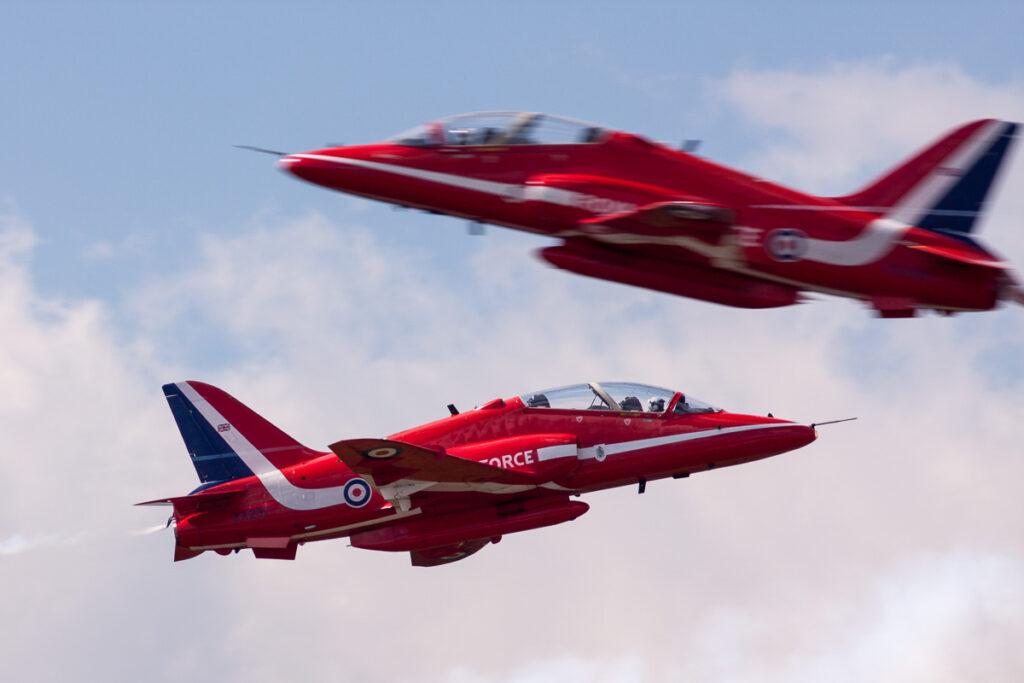 Video: RAF’s Red Arrows boven Londen