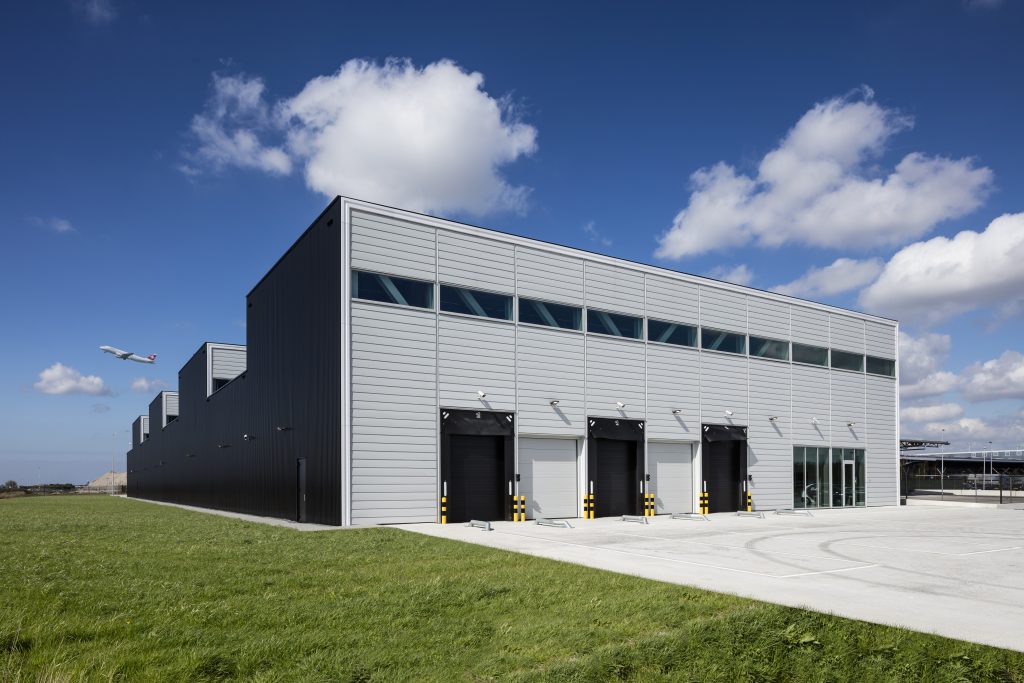 Het Joint Inspection Centre op Schiphol. Foto: Palladium Photodesign
