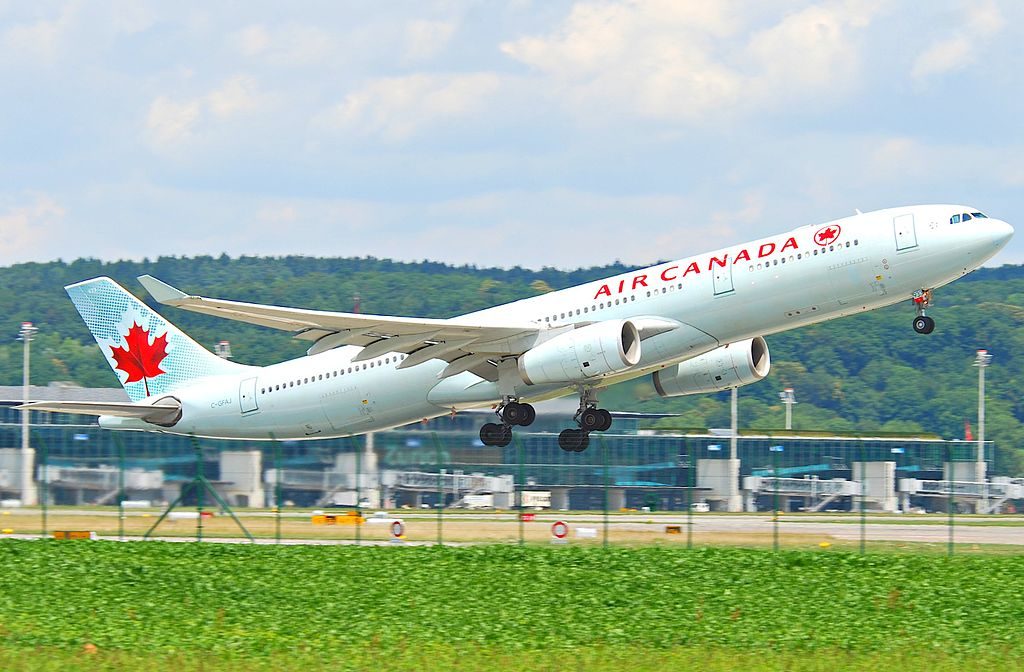 Klapbanden Air Canada A333 na afgebroken start Brussel