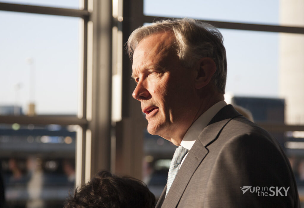 Jos Nijhuis vertrekt voortijdig als ceo Schiphol