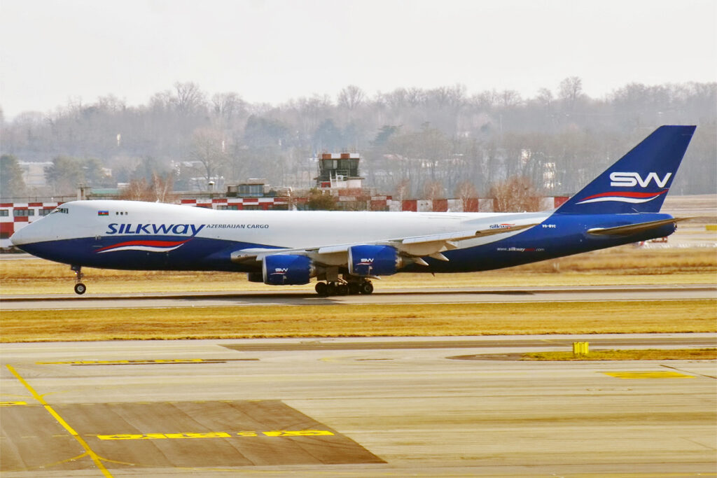 Een 747-83QF van Silk Way Airlines - ©Anna Zvereva/Wikipedia