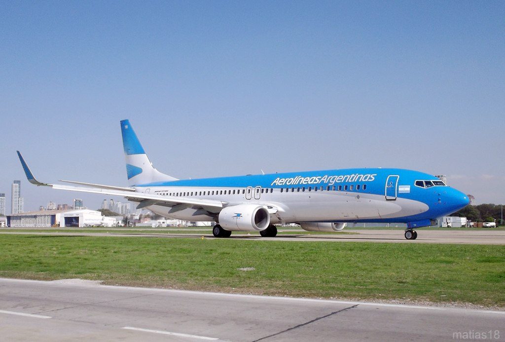 Boeing 737-800 de Aerolíneas Argentinas en Aeroparque Jorge Newbery en Buenos Aires, Argentina. / Matis18
