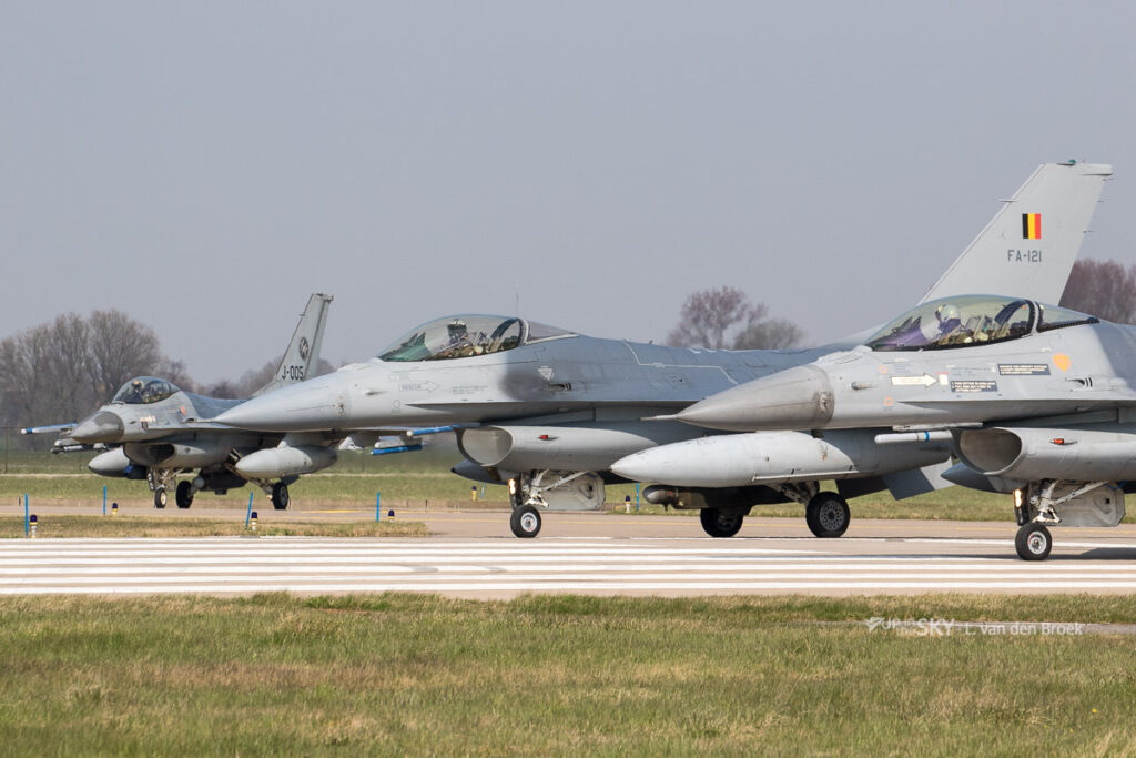 F-16’s onderscheppen bommenwerpers boven Noordzee