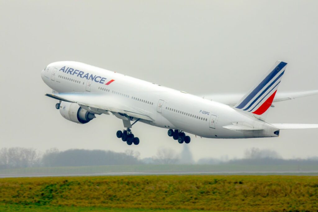 Air France vervoert bijna 3 ton aan hulpmateriaal naar Libanon