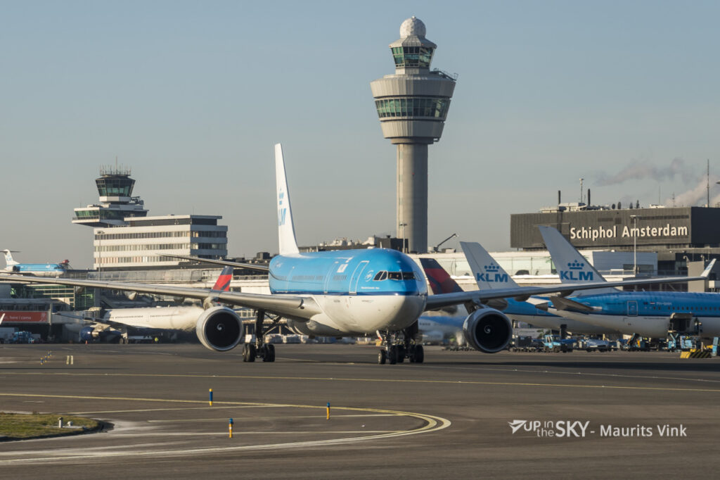 Schiphol zakt op ranglijst best verbonden luchthavens