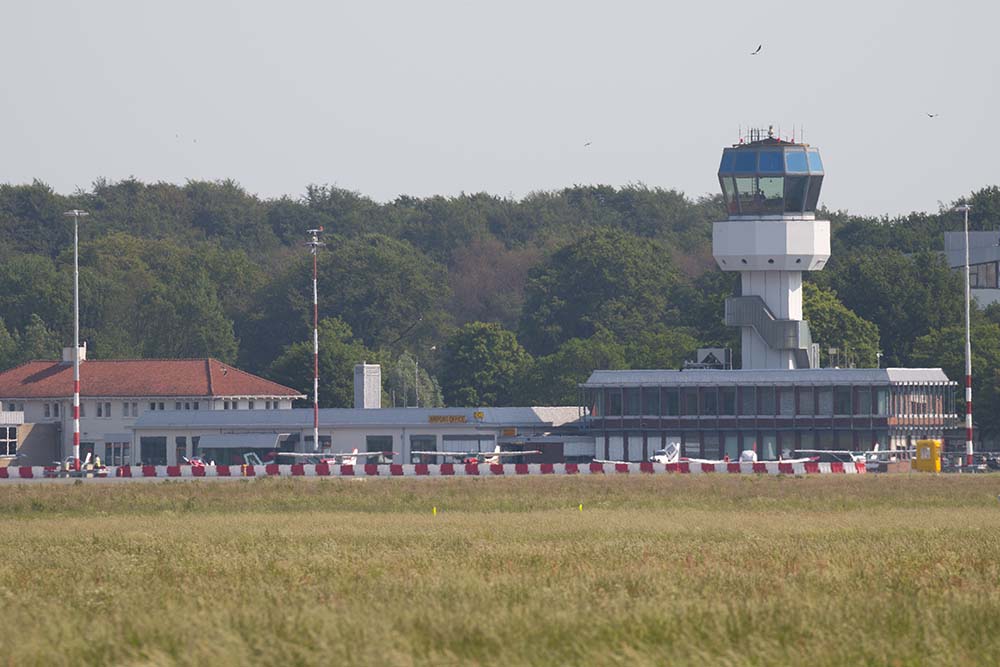 Op Eelde gevonden WOII-bommen tot ontploffing gebracht | Video
