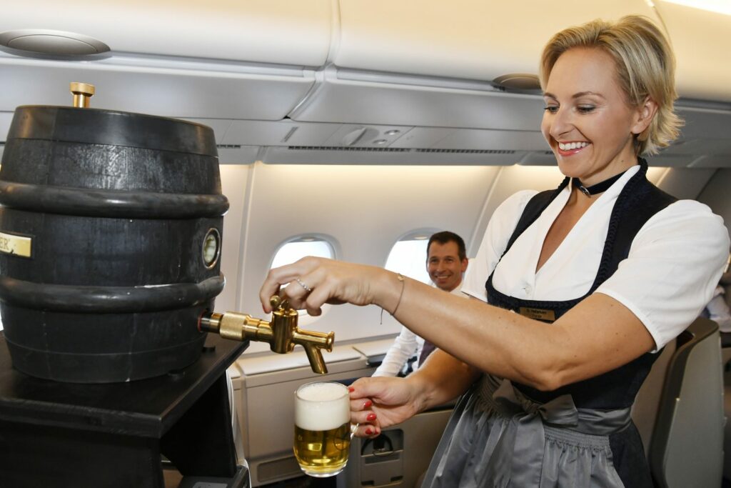 De praatgrage stewardess | Column Renske