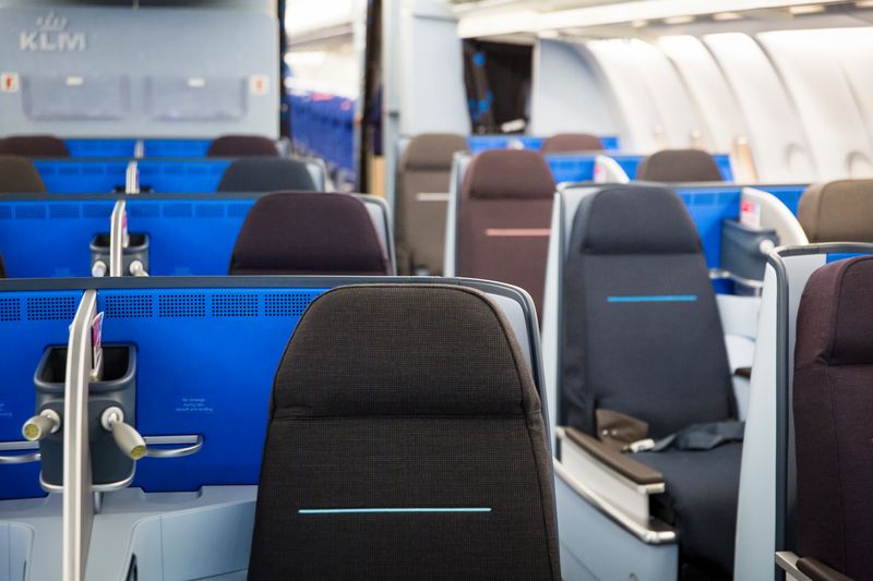 KLM bouwt laatste A330-300 om