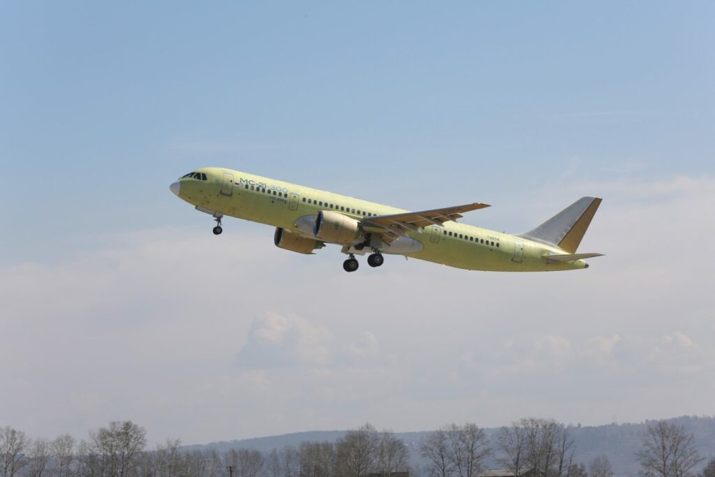 Eerste passagiers MC-21-300 begint aan testfase