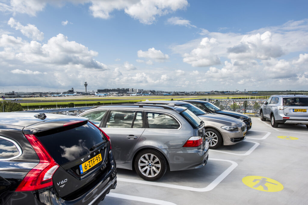 Schiphol goed bereikbaar met diversiteit aan parkeerproducten