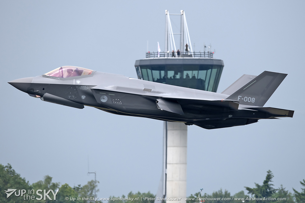 Nederlandse F-35 maakt testvlucht vanaf Volkel