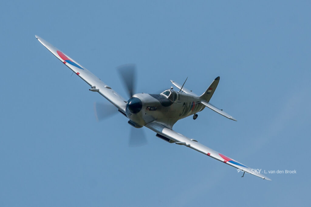 ‘Silver Spitfire’ geland op Lelystad