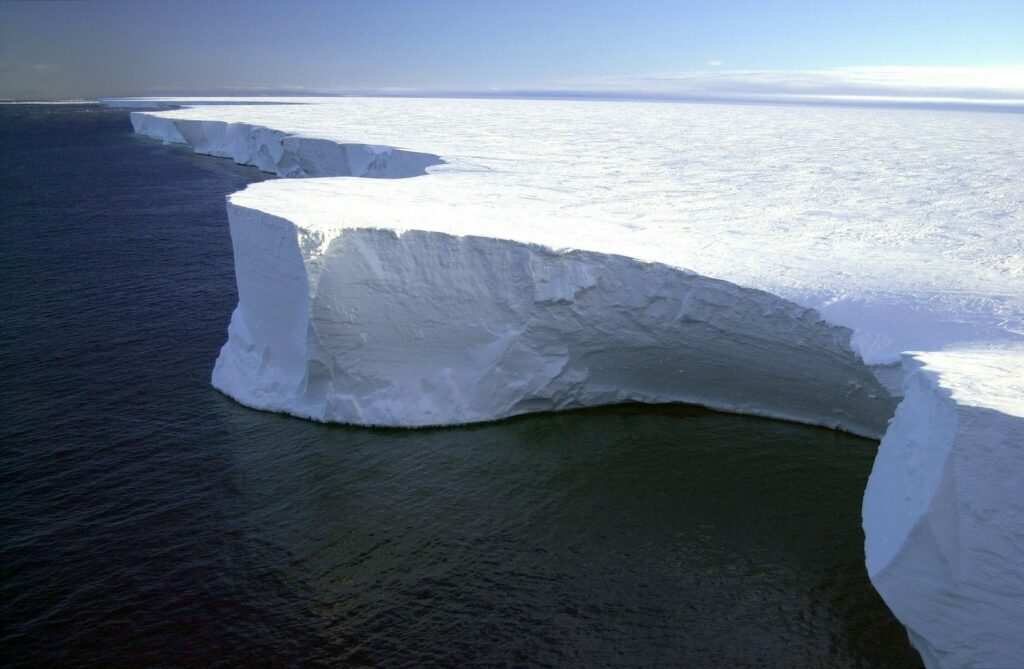 Zo ziet een luchthaven op Antarctica eruit | video