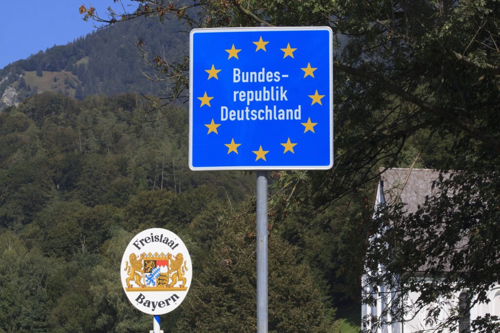 Grens tussen Oostenrijk en Duitsland op 15 juni weer open