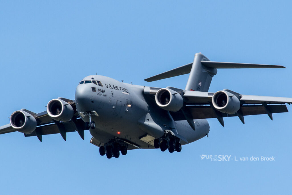 USAF opzoek naar “twee-in-een-airlifter”