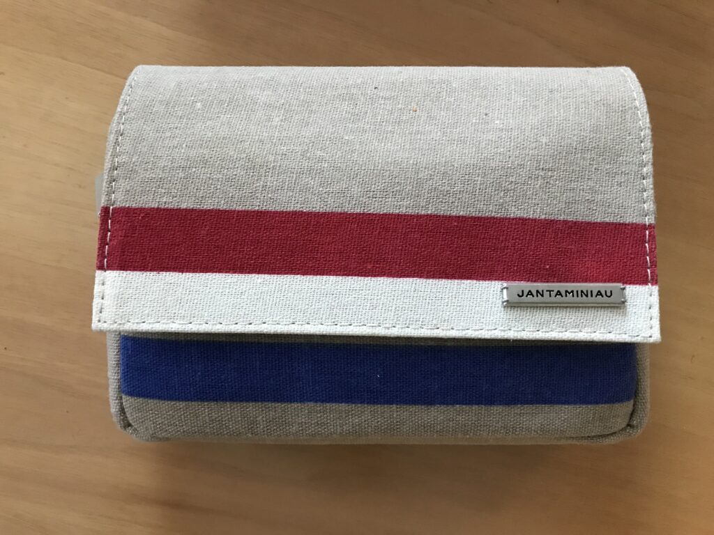 Gravin Eloise krijgt kritiek na verkoop KLM-tasjes