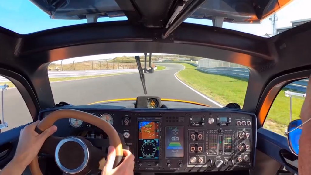 Video: vliegende auto maakt rondje op Zandvoort