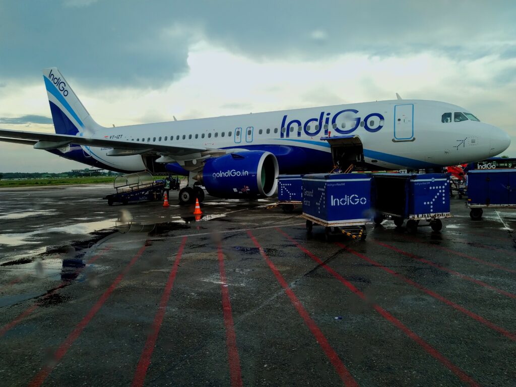 In slaap gevallen werknemer vliegt mee in vrachtruim A320