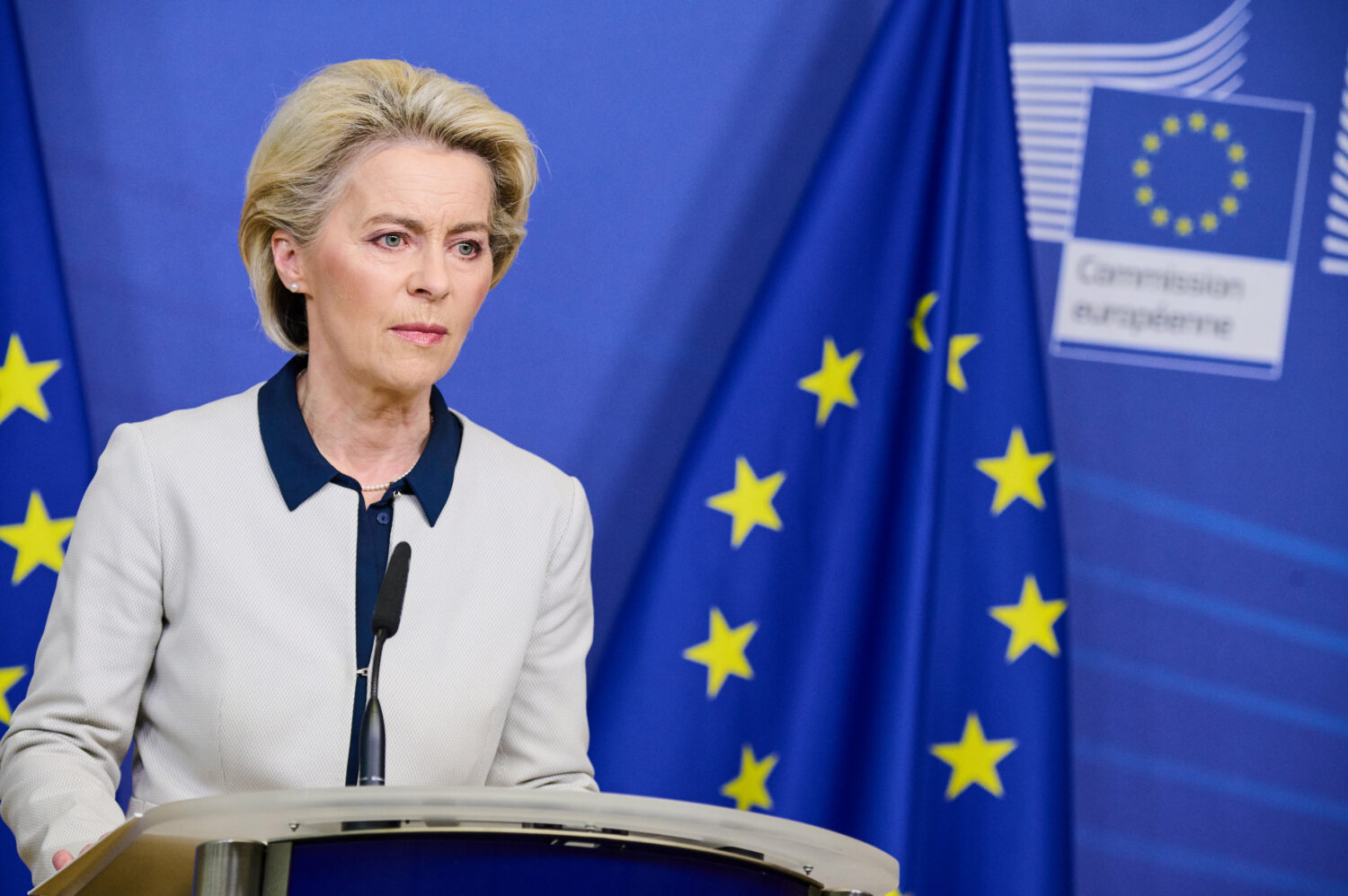 Vliegtuig Von der Leyen vliegt uur lang rondjes