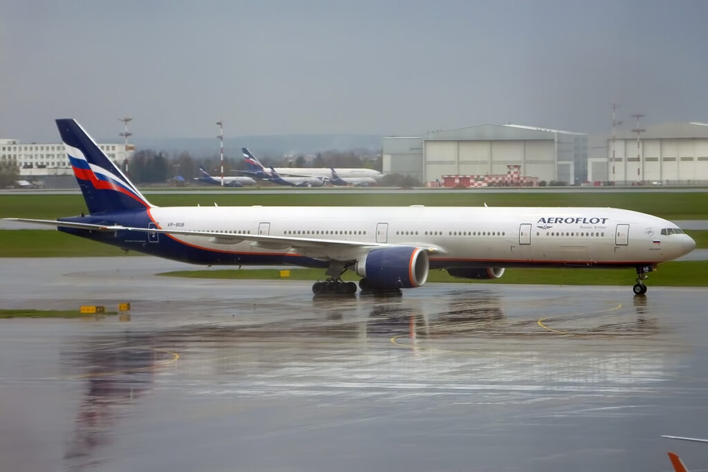 Aeroflot 777 maakt noodlanding na bommelding