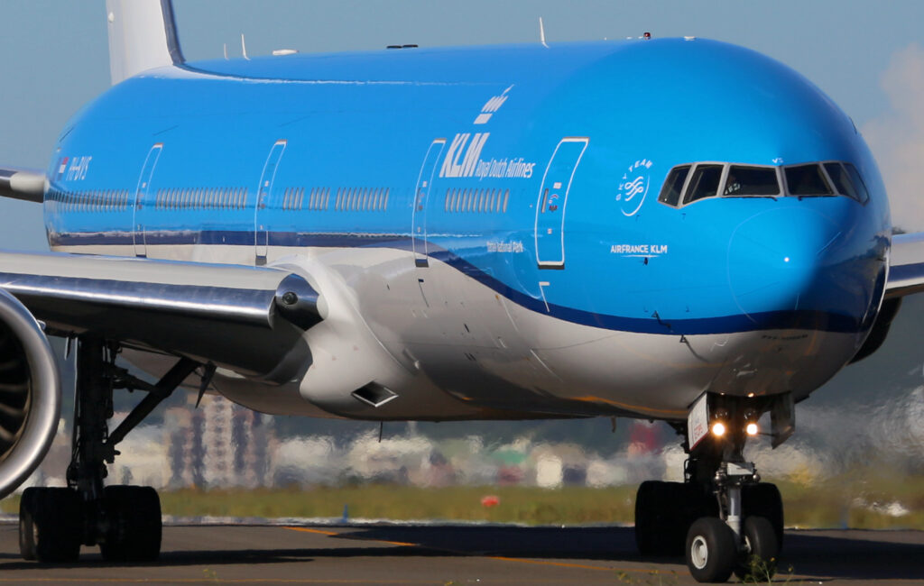 Kritiek werkwijze KLM en Transavia: “Ronduit schandalig”