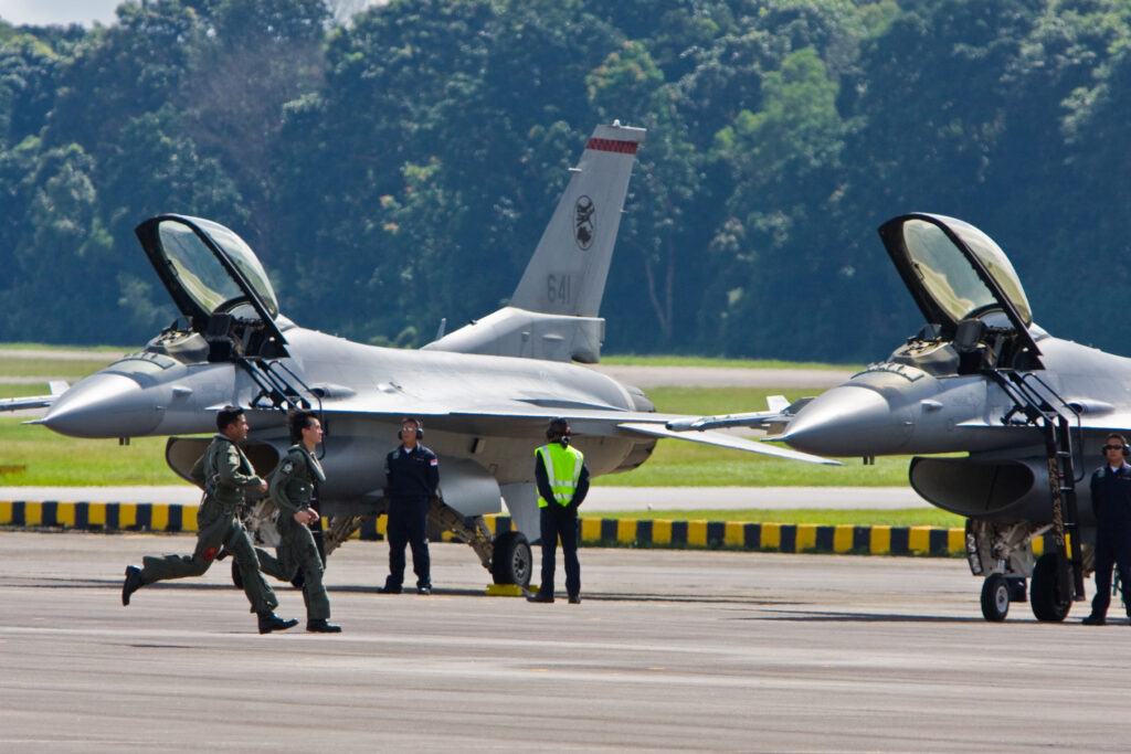 Zeldzaam incident met Singaporese F-16
