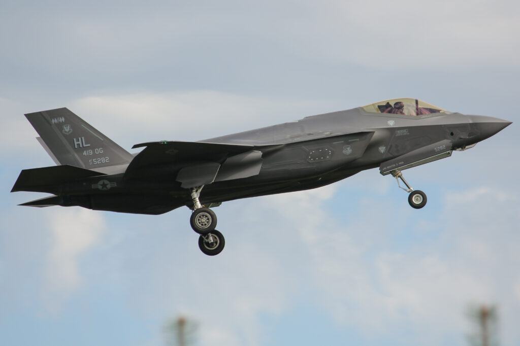 F-35 crasht op Amerikaanse vliegbasis | Video