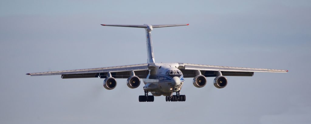 Romp IL-76 breekt: één dode