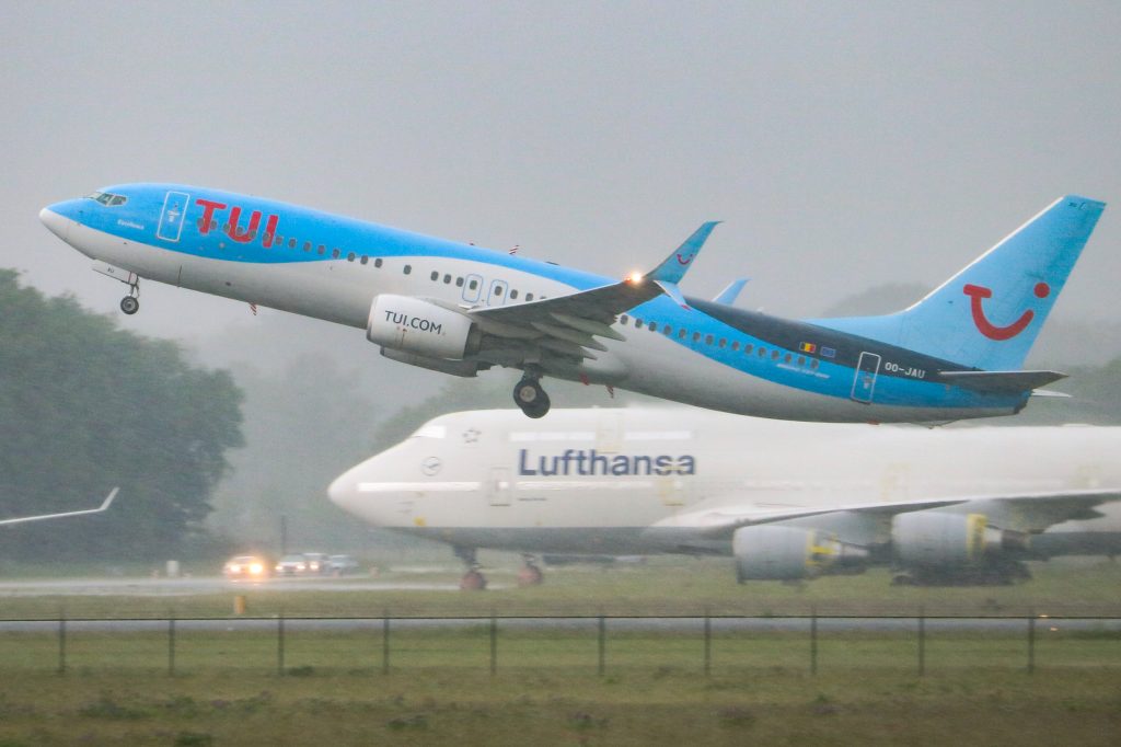 TUI-vlucht wijkt uit naar Schiphol door technisch probleem