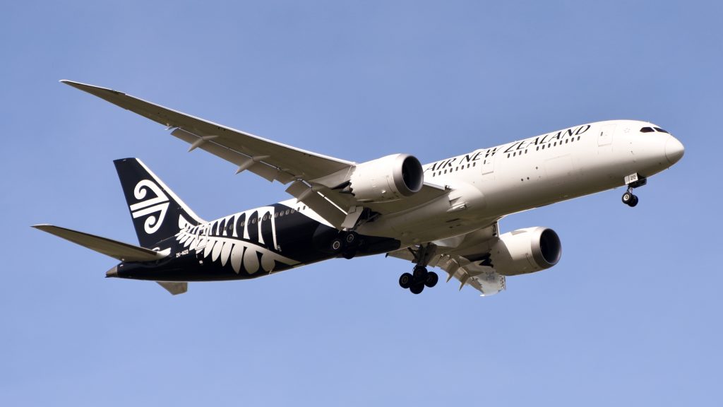 787 na elf uur vliegen weer terug bij af