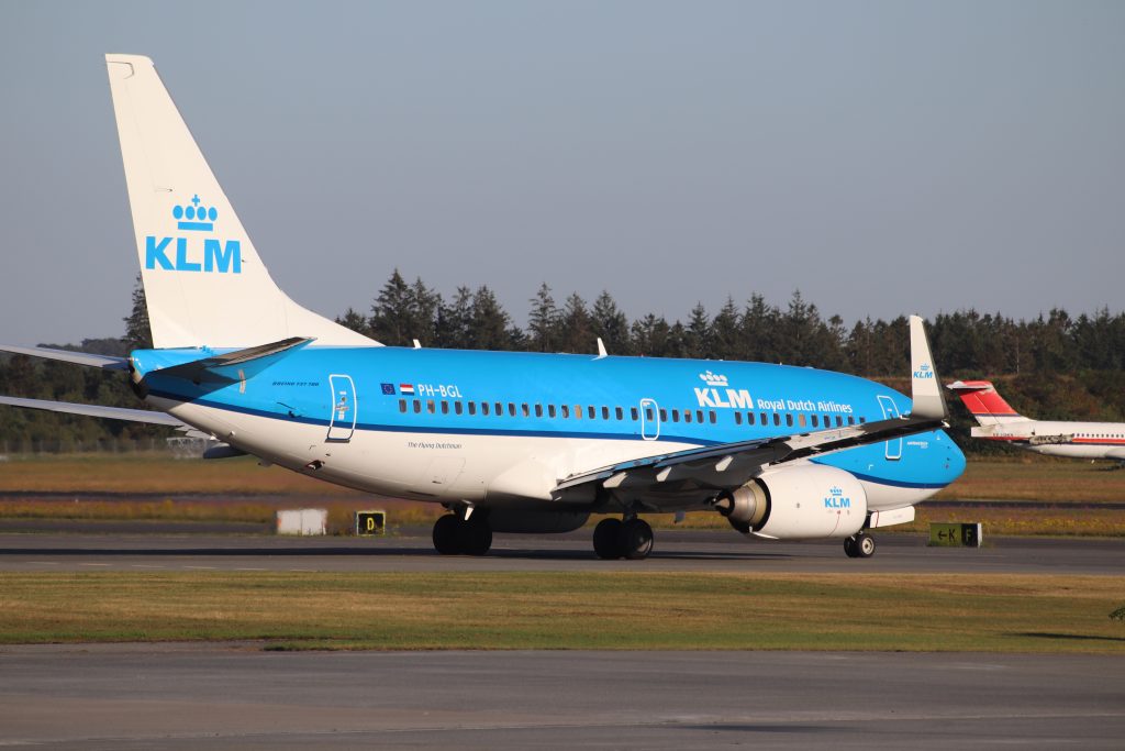 KLM ziet kans schoon en profiteert