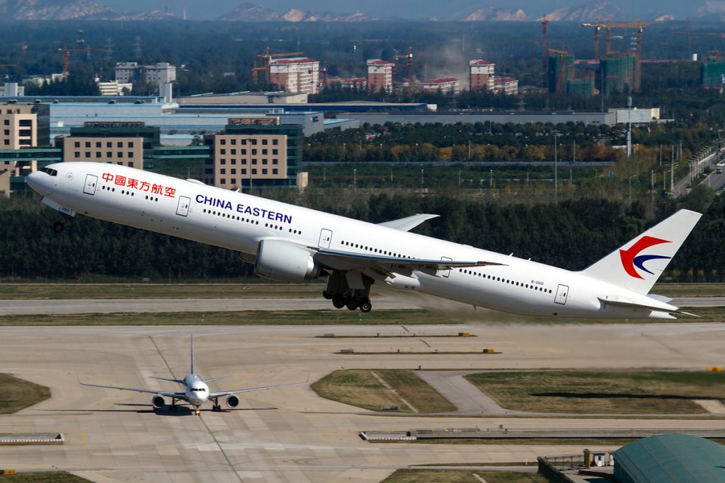 777 stuitert op Schiphol | Video